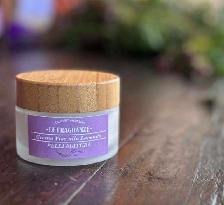 Crema Viso Pelli Mature